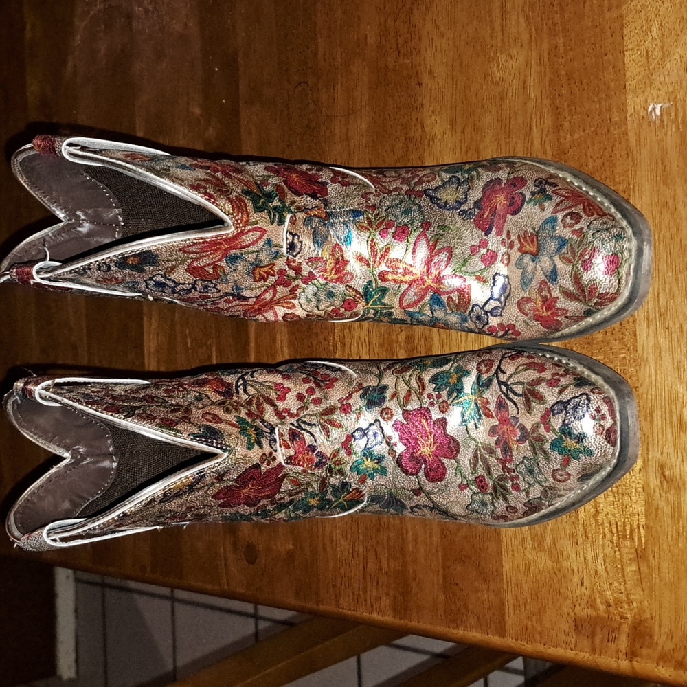 Cute boots